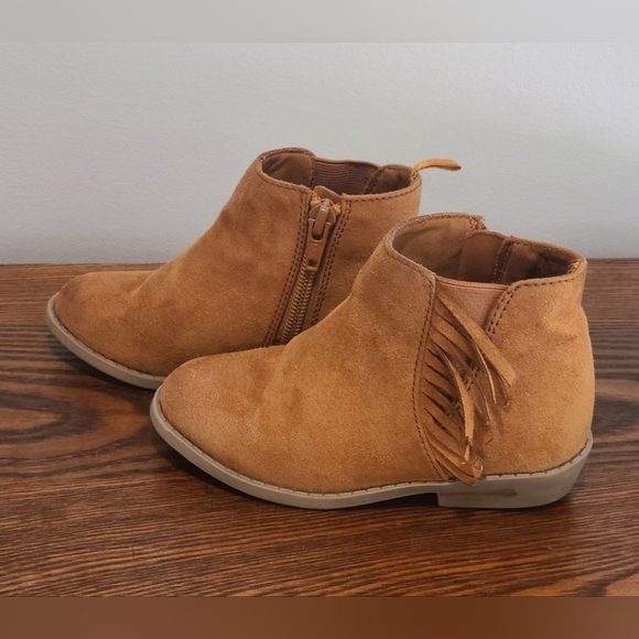 Old Navy suede fringe booties for toddler girl, size 8 - Picture 2 of 8